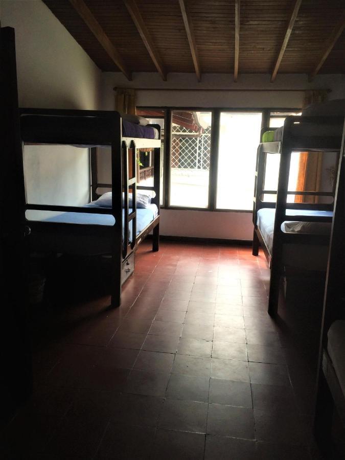 Casa Kiwi Hostel 메딜린 외부 사진