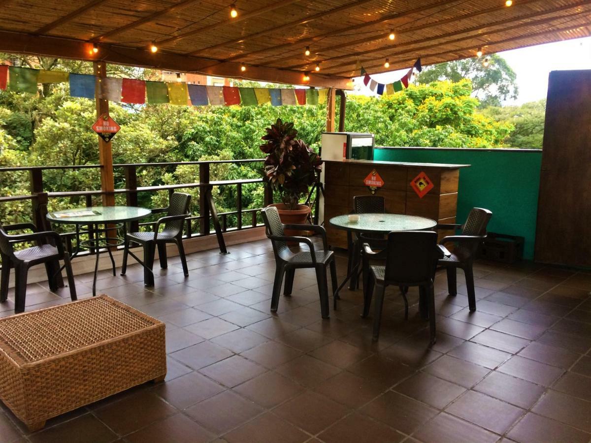 Casa Kiwi Hostel 메딜린 외부 사진