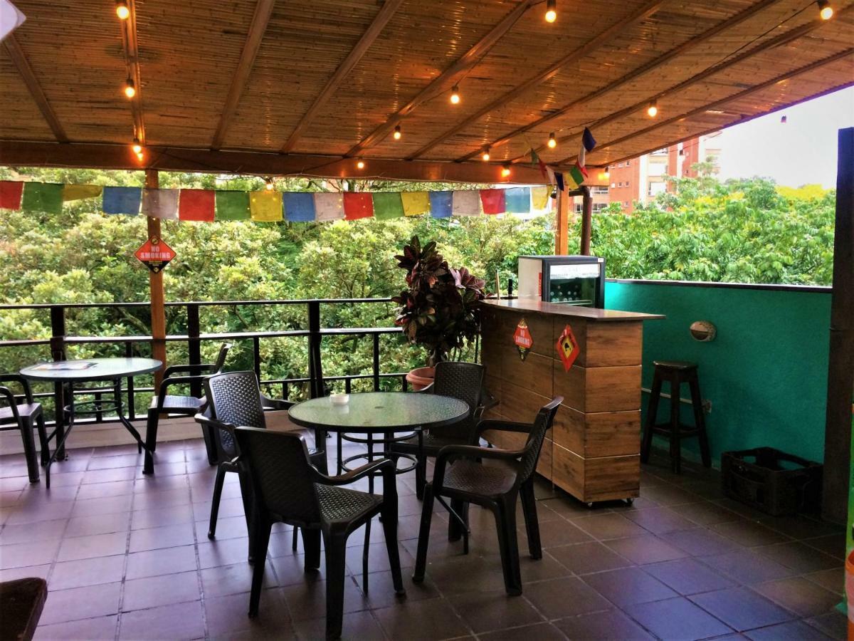 Casa Kiwi Hostel 메딜린 외부 사진