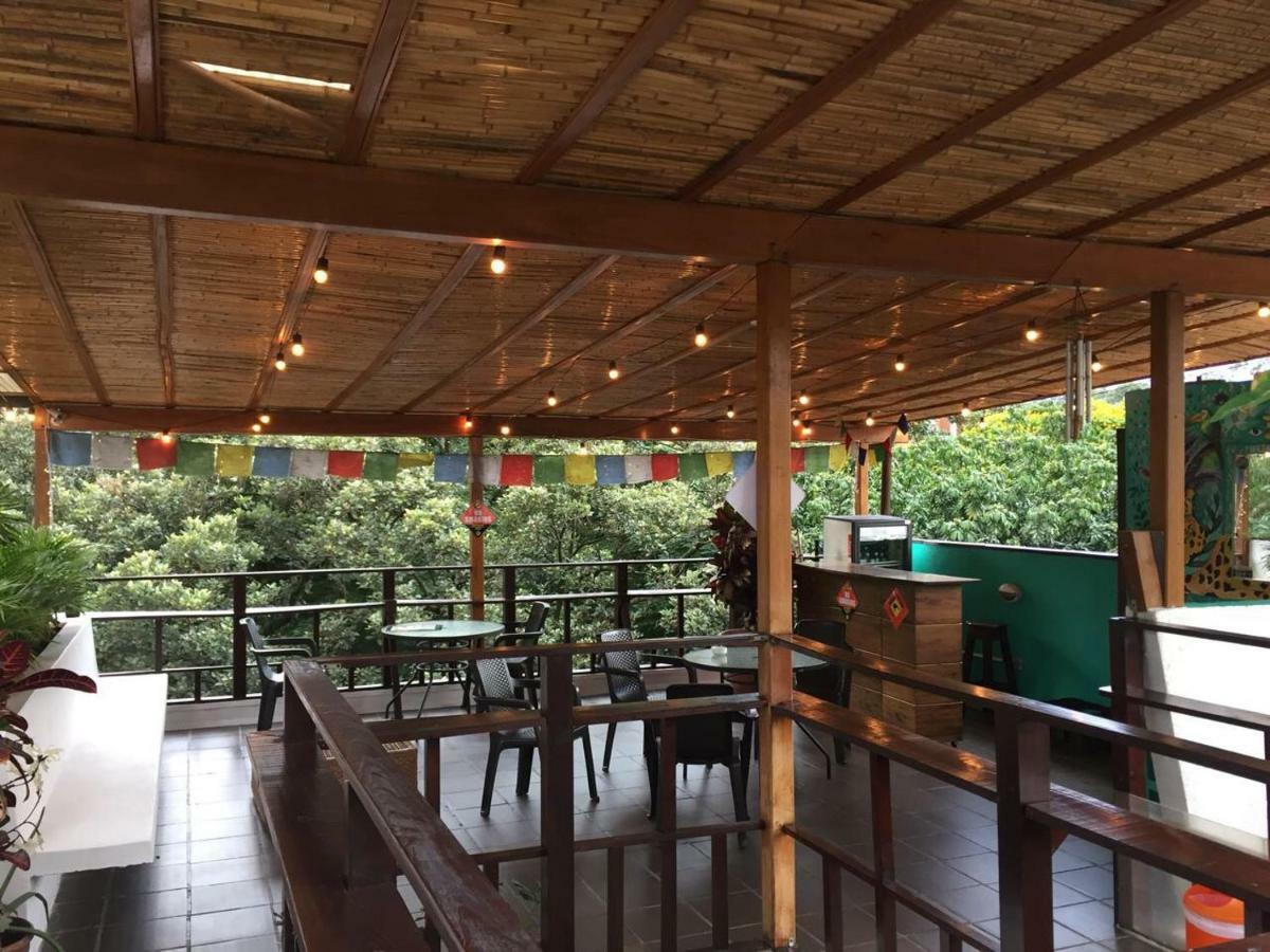 Casa Kiwi Hostel 메딜린 외부 사진